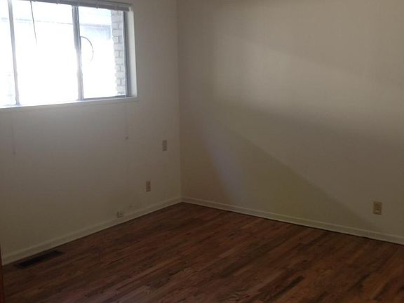 bight bedrooms