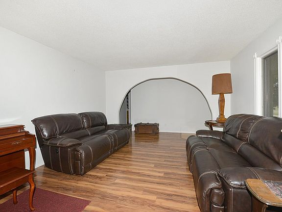 4th image of 3 Woodland Dr