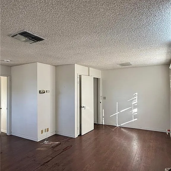 713 N Grand Ave #6A — Photo 5