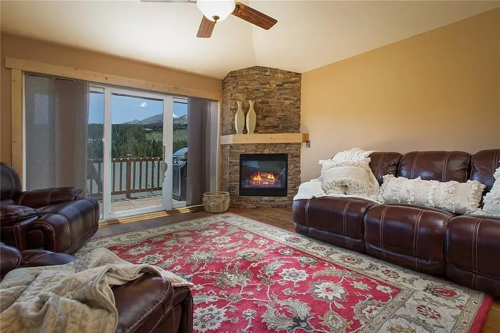 2 bed, 1160 sqft, $3,800 — Photo 4