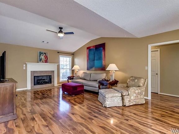5th image of 7816 Meadowlake Dr W