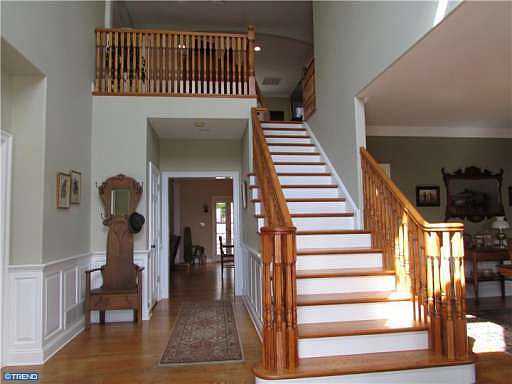3rd image of 719 Cathill Rd