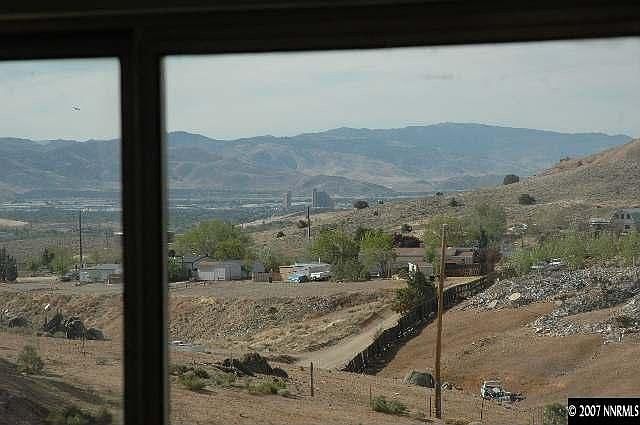 2nd image of 560 Quartz Ln