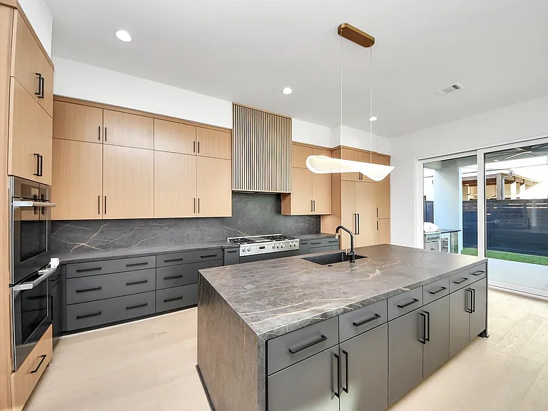 2232 Swift Blvd — Photo 15