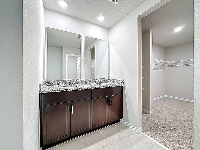 5251 Meredrew Ln — Photo 33