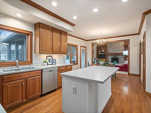 4th image of 5412 Annandale Ct