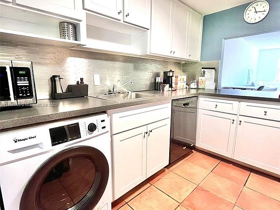 3rd image of 201 Galen Dr APT 316W
