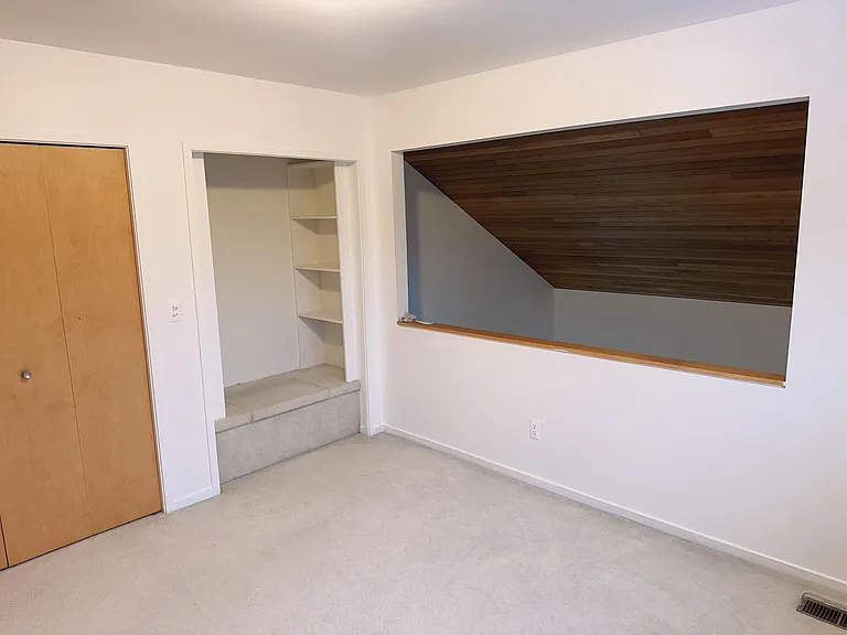 4 Southwick Ct — Photo 16