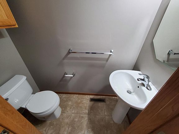 5th image of 4951 Emmit Dr N Unit 6