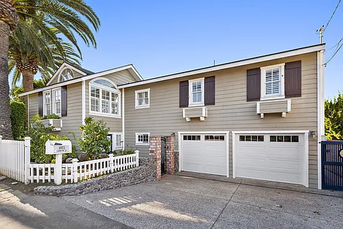 1855 Glenneyre St Photo 1