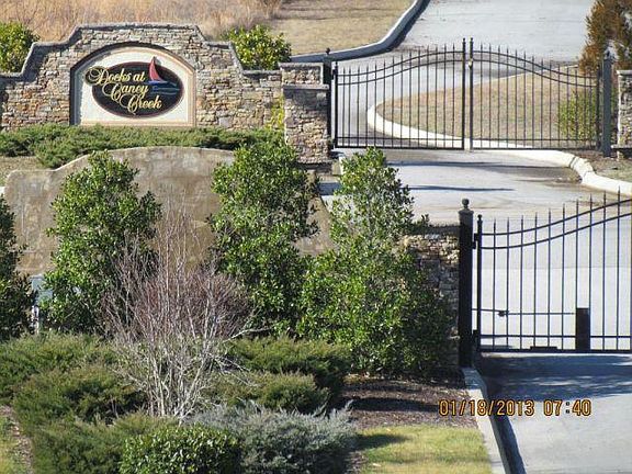 2nd image of Docks Of The Bay Dr