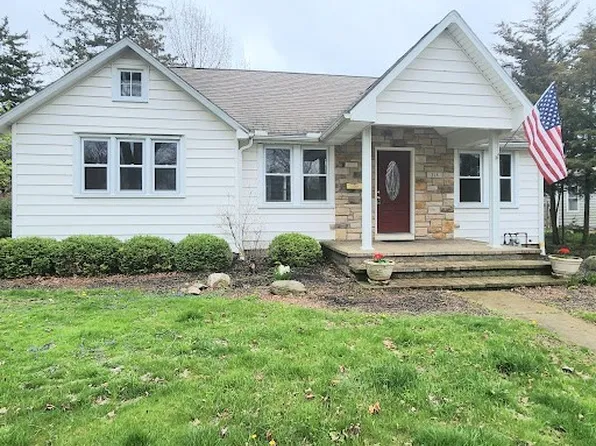 318 S Adams St, New Carlisle, OH 45344