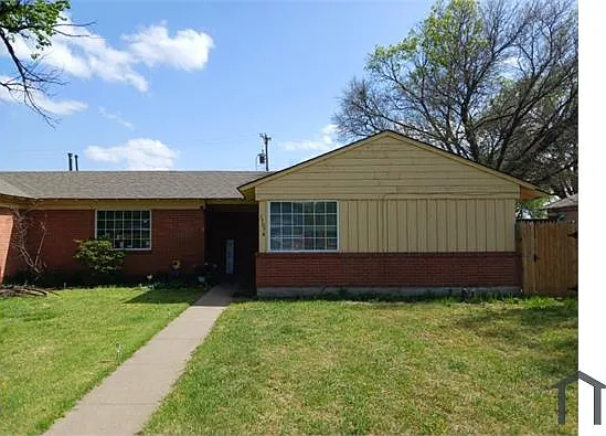 2707 Duncan Dr #B — Photo 1