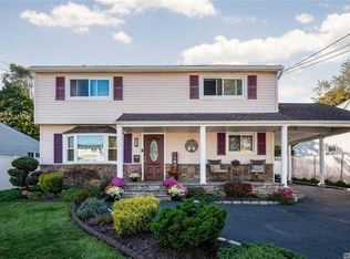 12 Seley Dr, North Babylon, NY 11703