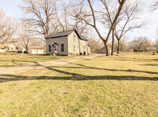 303 Chick St, Council Grove, KS 66846