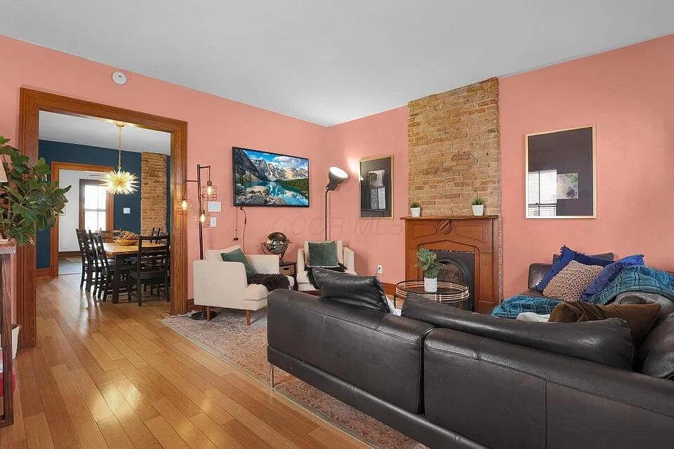 2 bed, 1.0 bath, 1203 sqft, $3,500 — Photo 4