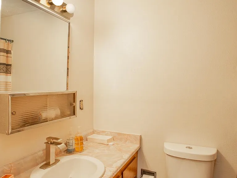 10623 E Montgomery Dr — Photo 7