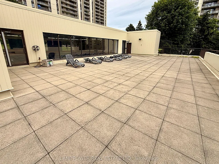 350 Seneca Hill Dr #Penthouse 14 — Photo 27