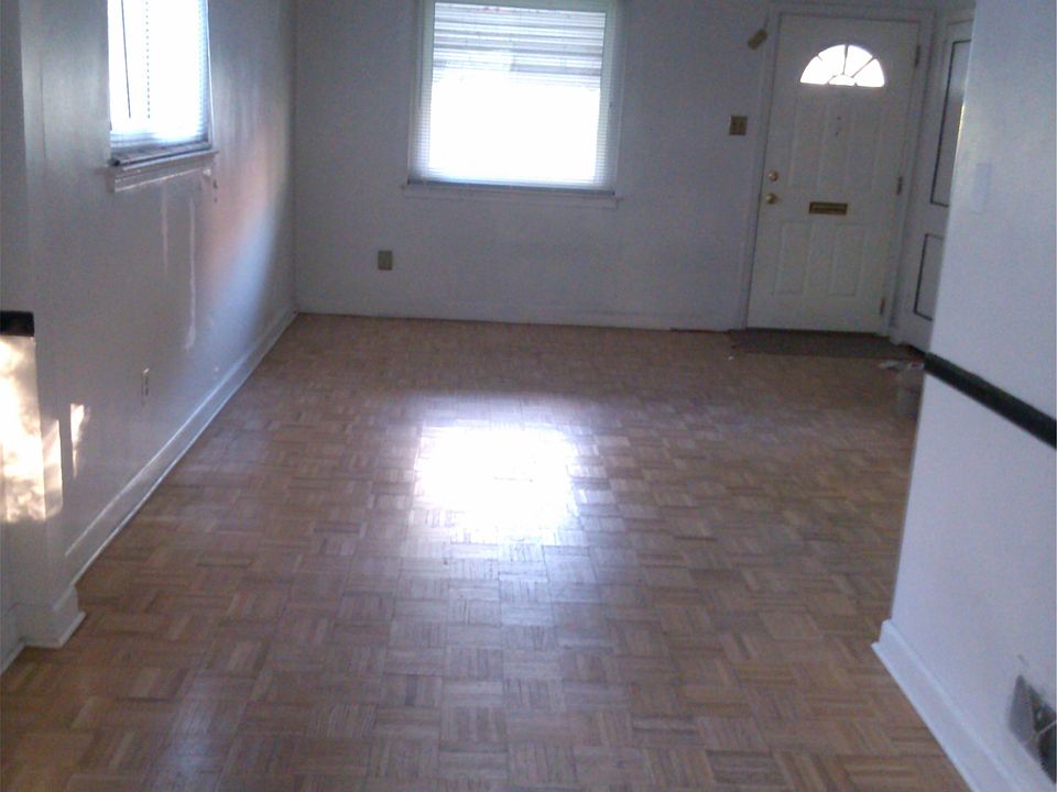 2nd image of 841 Parkside Ave
