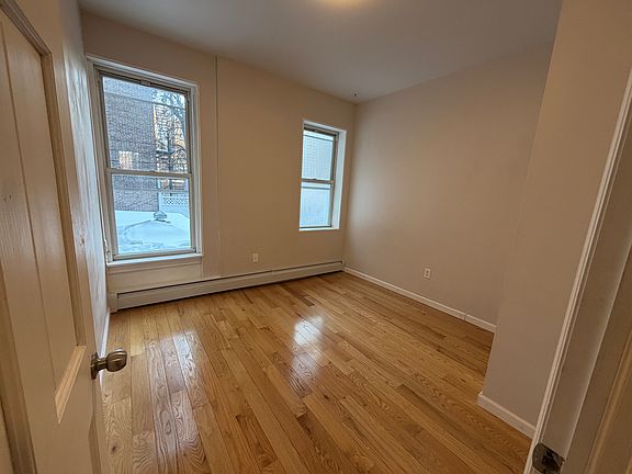 5th image of 62 Putnam Ave #1