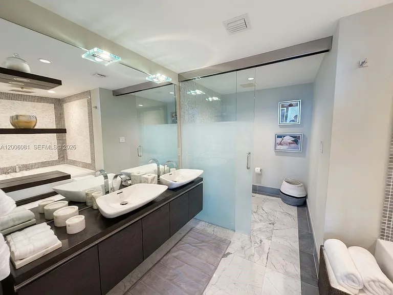 200 Biscayne Boulevard Way #4310 — Photo 20