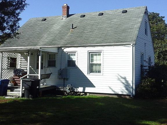 4th image of 8 Maurice Ave