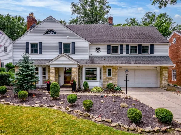 1490 Burlington Rd, Cleveland Heights, OH 44118