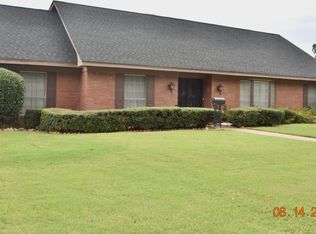 503 E Park Ave, Greenwood, MS 38930