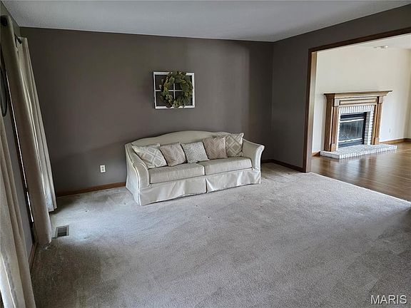 5th image of 260 Sunflower Dr
