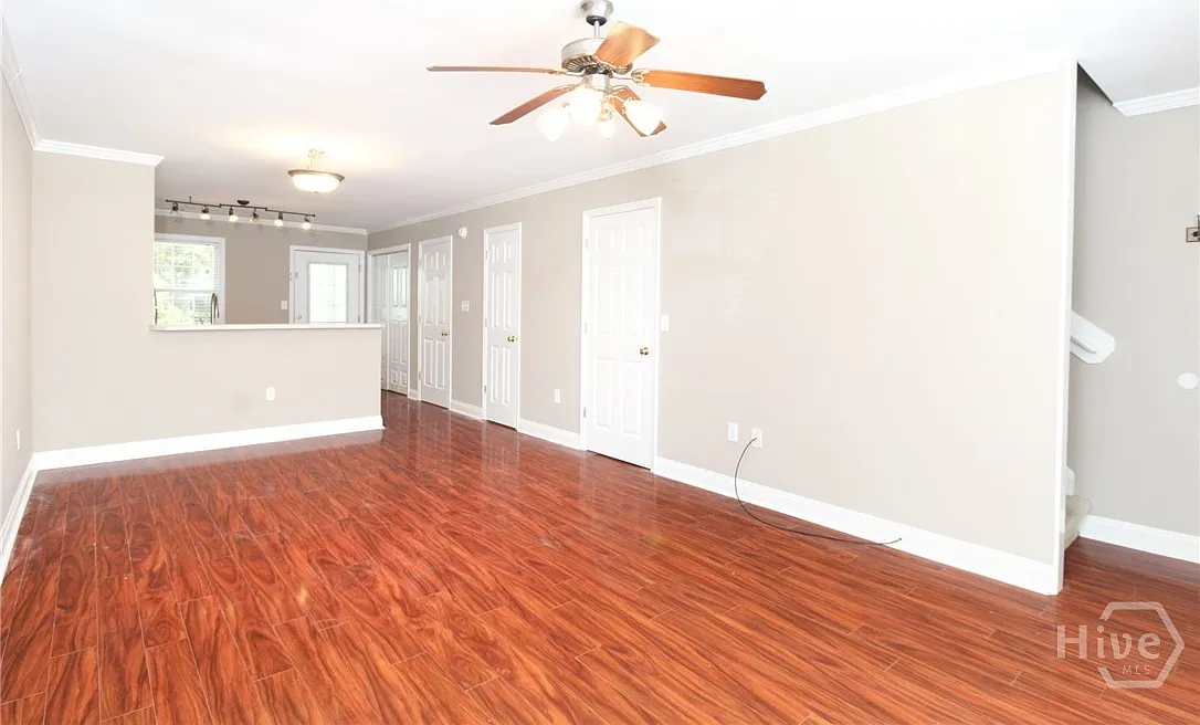 2 bed, 2.5 bath, 1152 sqft, $1,500 — Photo 2