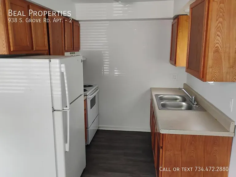 938 S Grove St #2 — Photo 11
