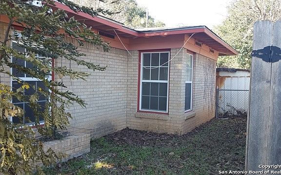 2nd image of 105 Berwick Dr