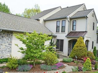 330 Windgate Ct, Millersville, PA 17551