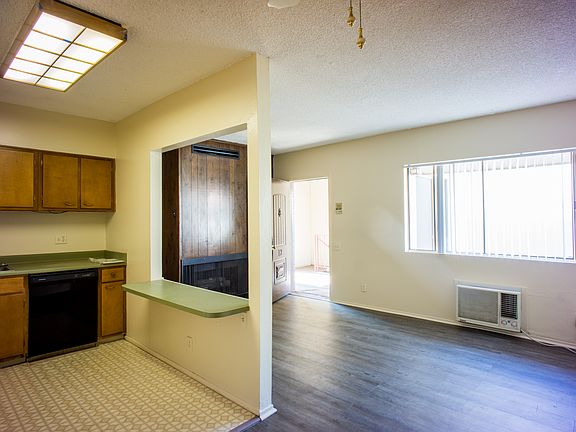 2nd image of 2311 P St APT 14