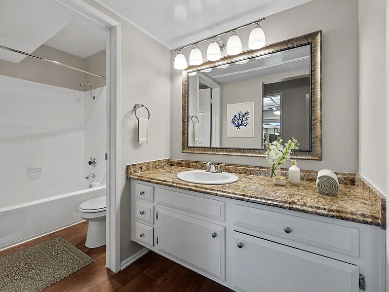 Los Arbolitos Oxnard Apartments — Photo 6