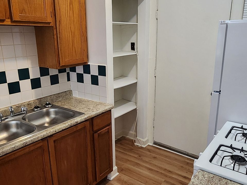 Kitchen & Pantry