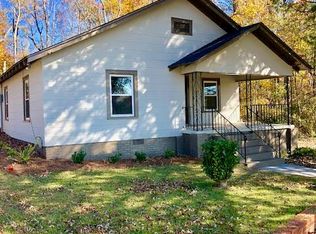 622 Woodlawn Rd, Greenwood, SC 29646