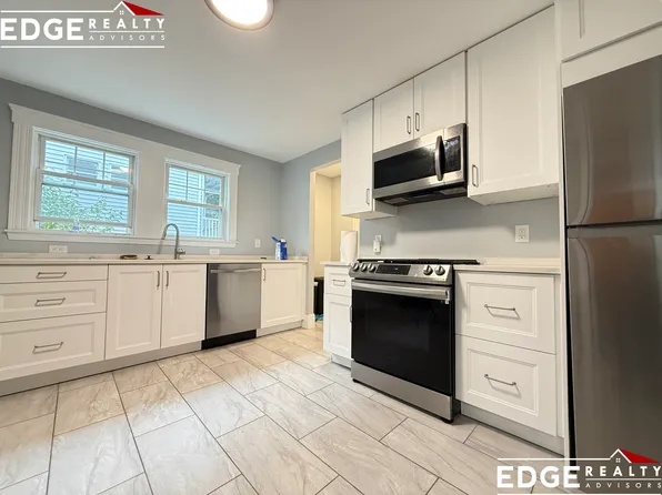 9 Brooksdale Rd, Brighton, MA 02135