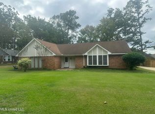 301 Camelia Trl, Brandon, MS 39047