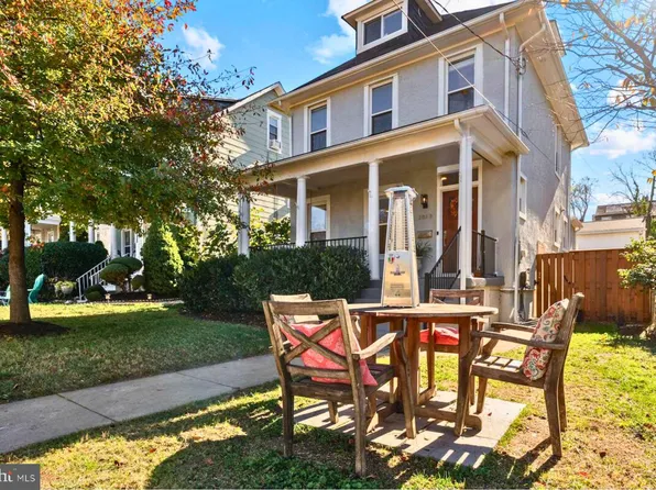 2013 Kearny St NE, Washington, DC 20018