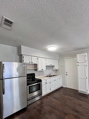 207 Lake Dr Photo 1