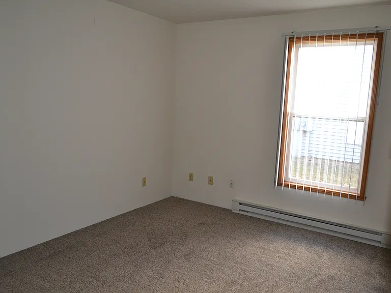14991 Liston Ave — Photo 8