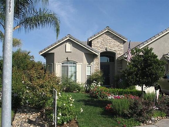 3rd image of 9976 N Paula Ave