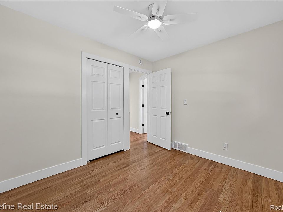 32453 Hiveley St, photo 11