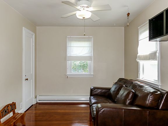 Den or 4th BR