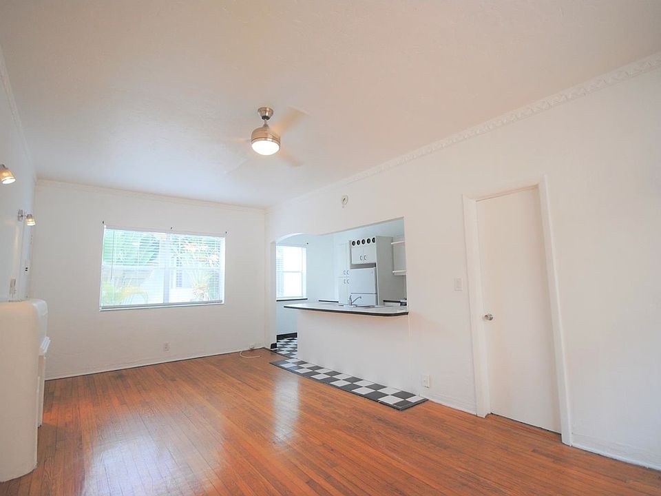 1st image of 844 Euclid Ave #Four