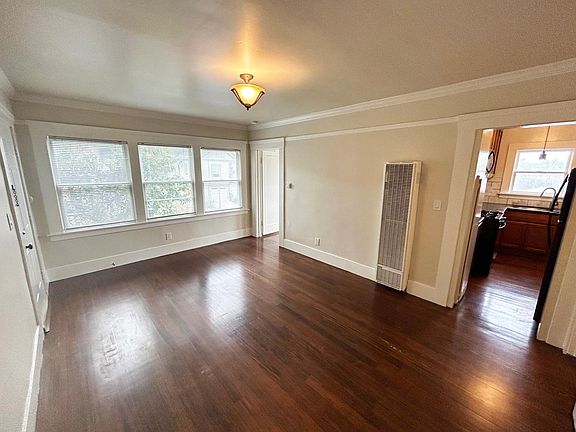 2nd image of 914 Napa St
