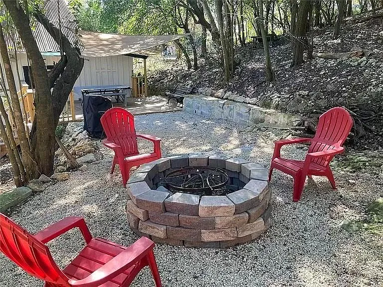 2 bed, 898 sqft, $1,800 — Photo 3