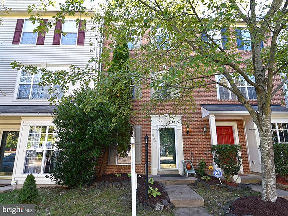3rd image of 8509 Coronation Ln