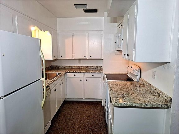 5th image of 815 E Church Ave